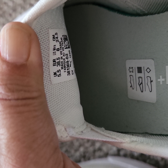 Used Puma Slip-on Sneakers - Picture 4 of 5